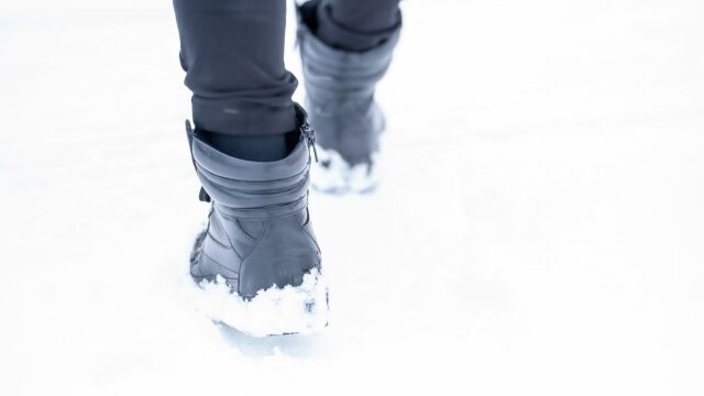 雪の日靴滑らない対策方法